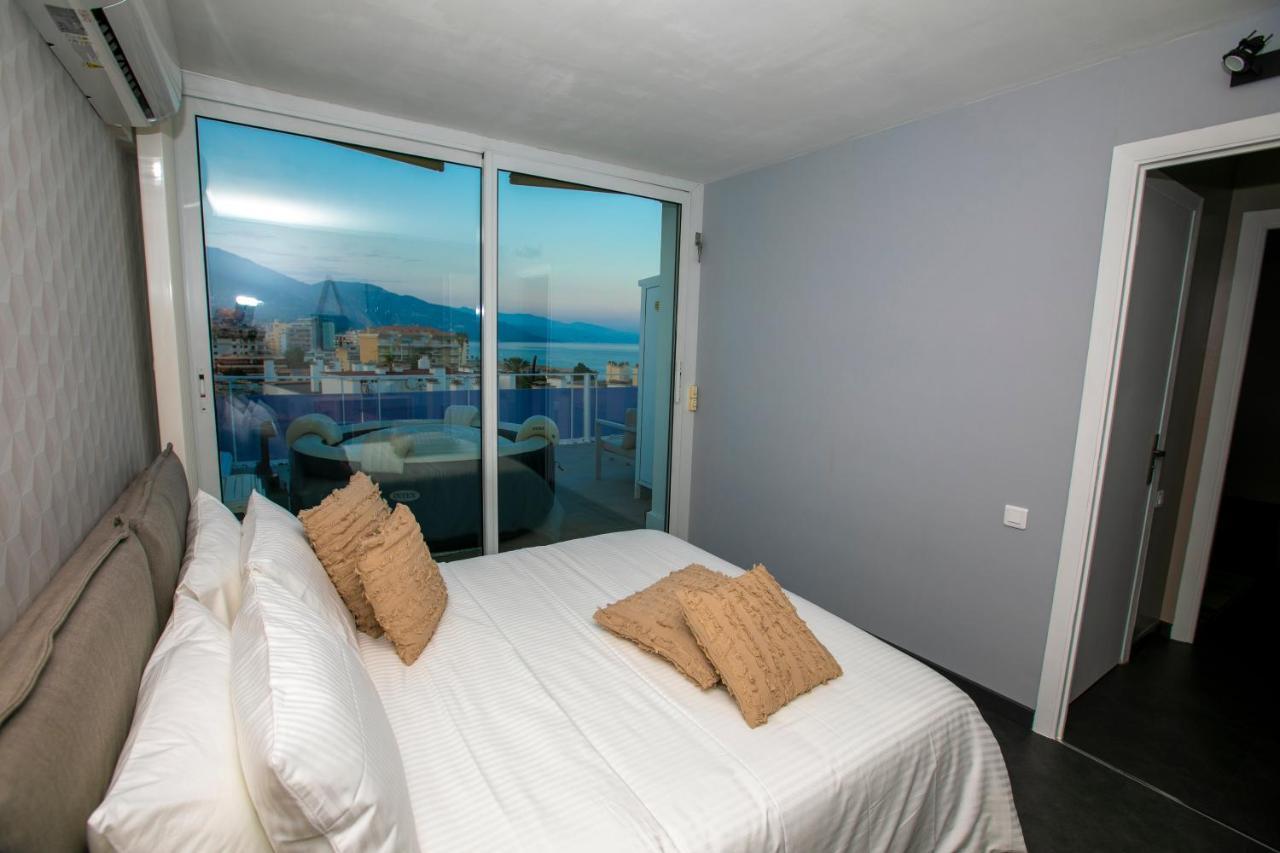 Castiello B&B โรกบรูน-กัป-มาร์แต็ง ภายนอก รูปภาพ