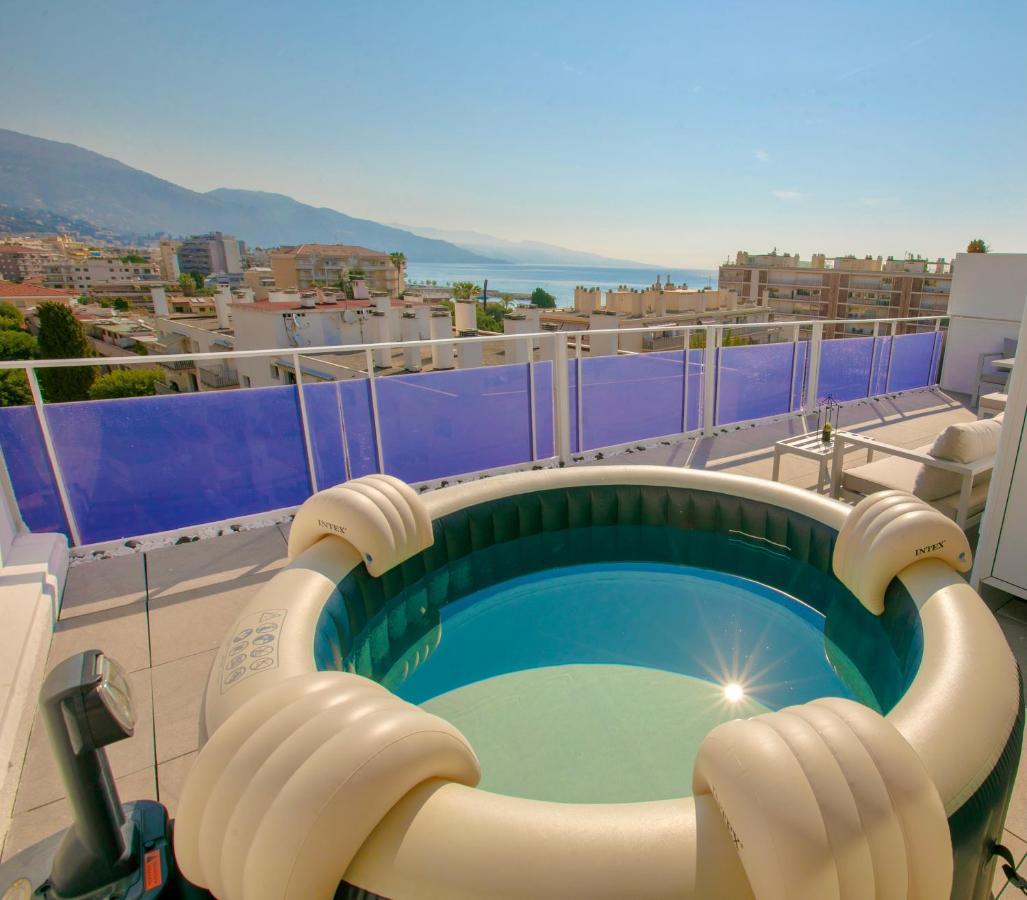 Castiello B&B โรกบรูน-กัป-มาร์แต็ง ภายนอก รูปภาพ