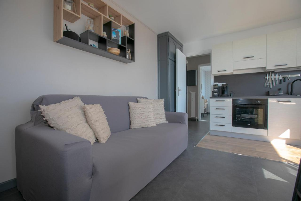 Castiello B&B โรกบรูน-กัป-มาร์แต็ง ภายนอก รูปภาพ